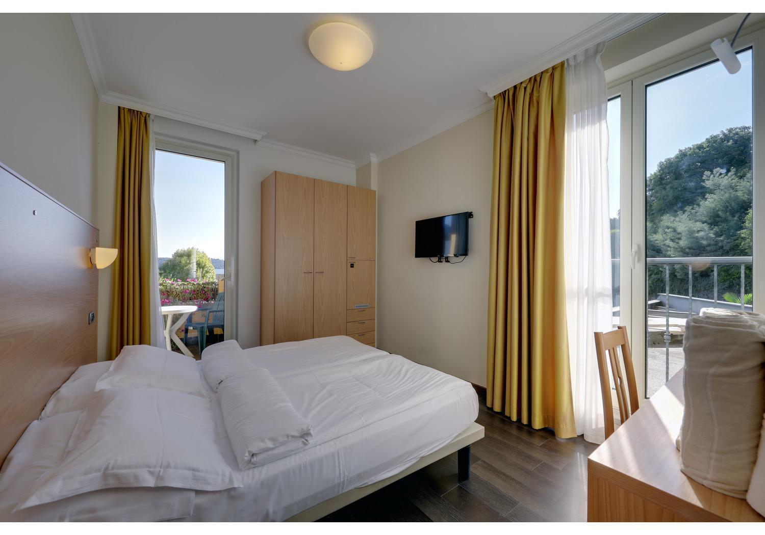 Hotel Residence Zust Βερμπάνια Εξωτερικό φωτογραφία
