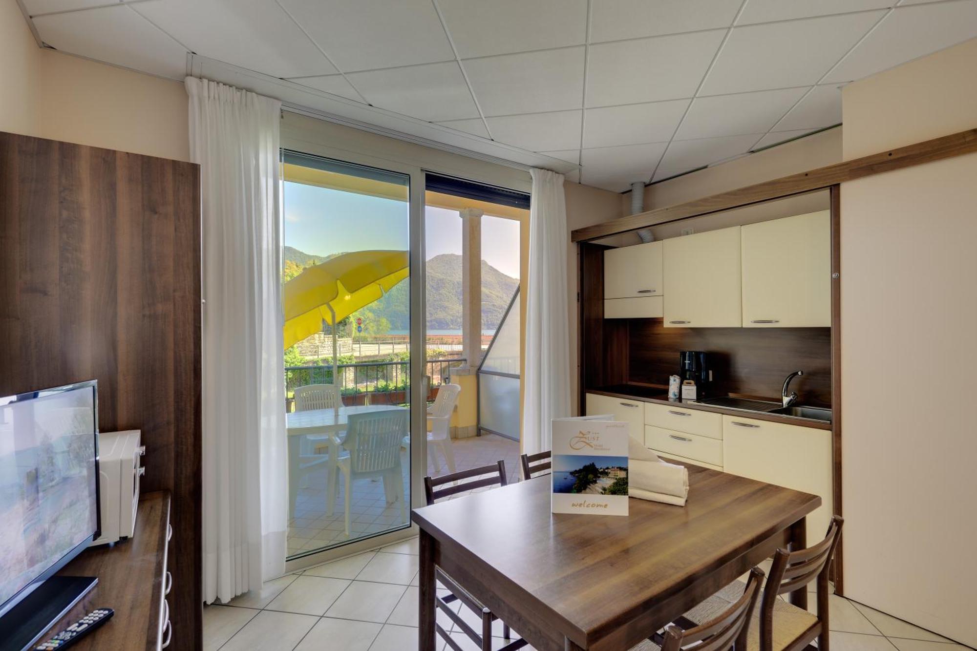 Hotel Residence Zust Βερμπάνια Εξωτερικό φωτογραφία